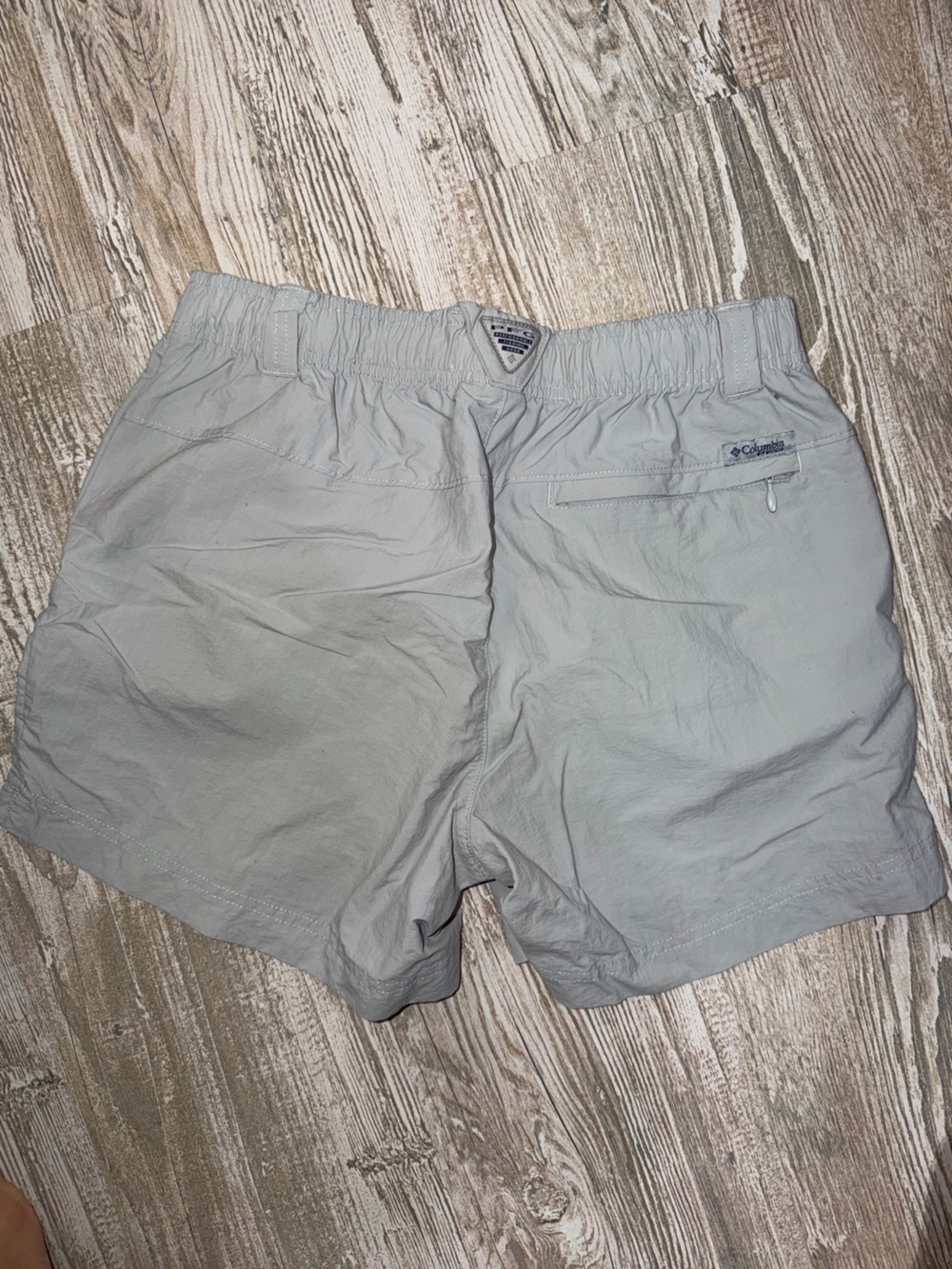 Columbia Light Gray Athletic Pull-On Shorts - Picture 3 of 3